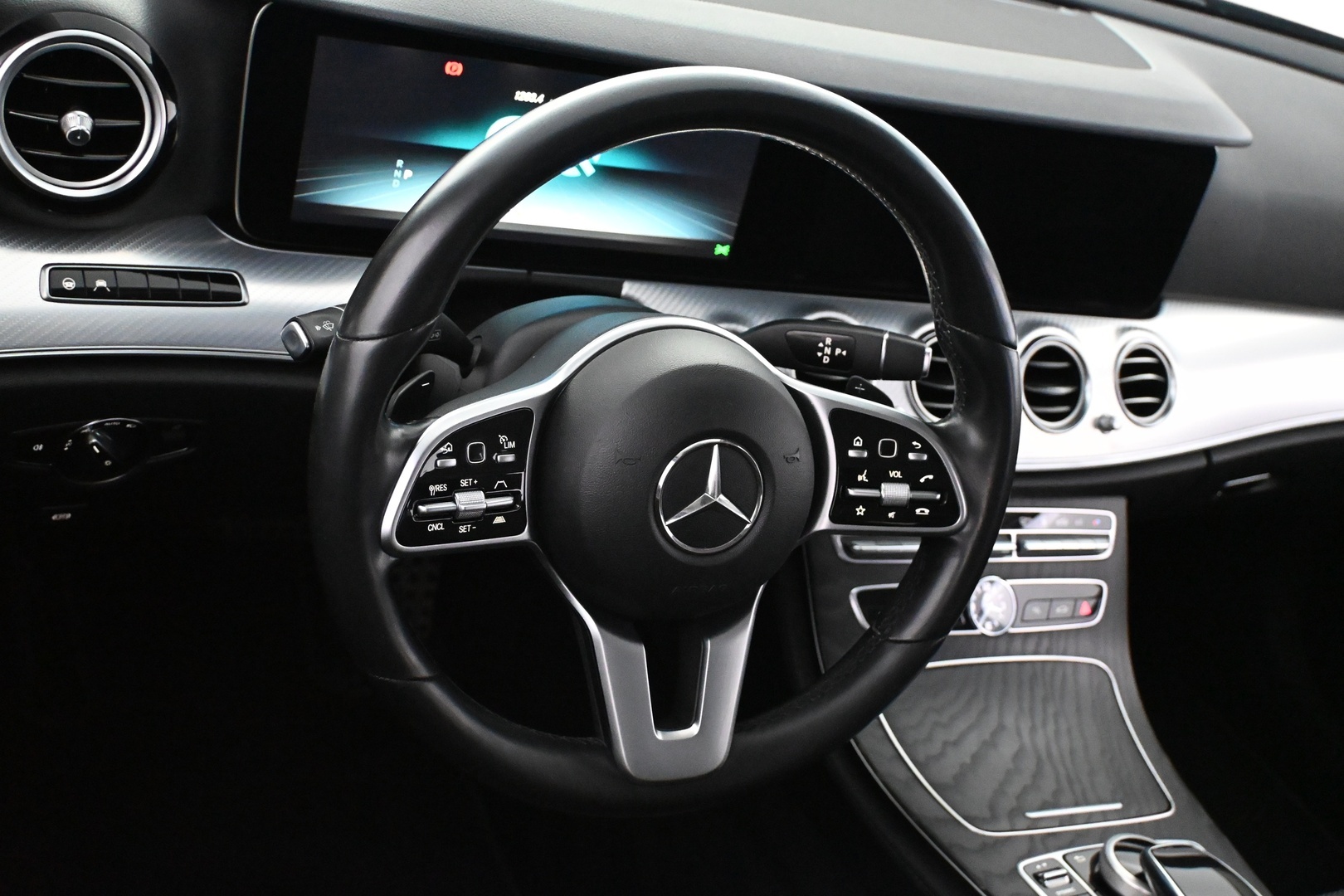 MERCEDES-BENZ E 2020
