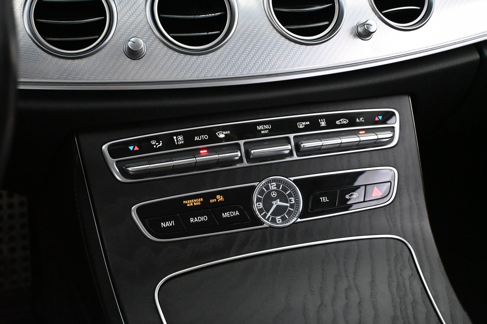MERCEDES-BENZ E 2020