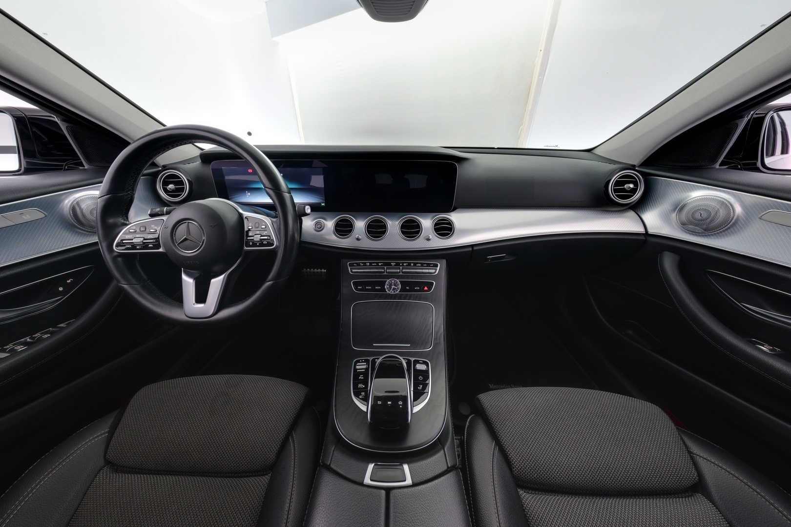 MERCEDES-BENZ E 2020