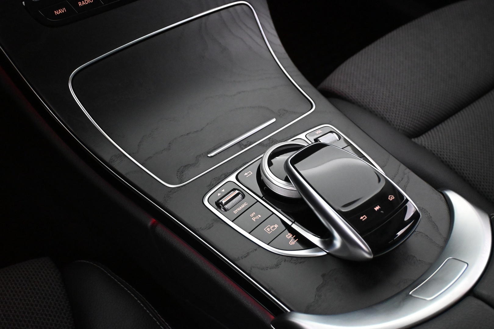 MERCEDES-BENZ C 2021