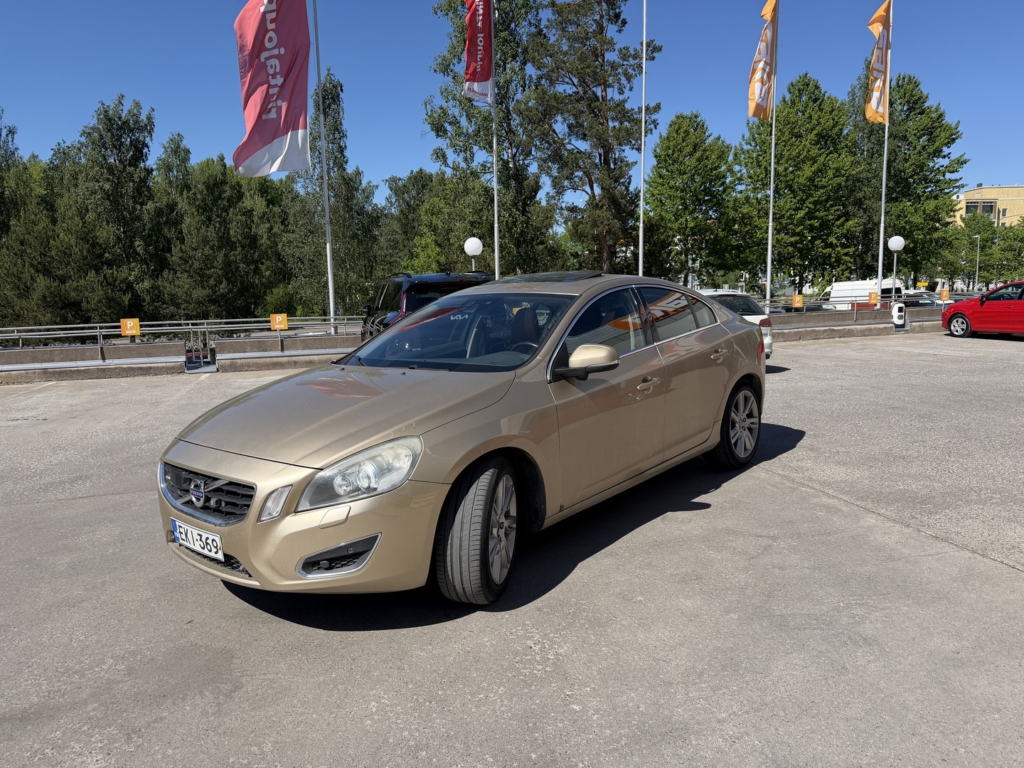 VOLVO S60 2011