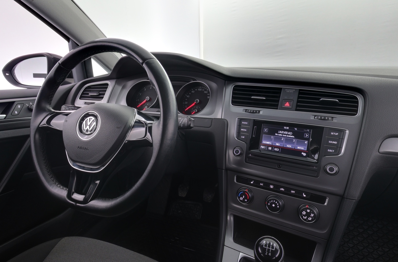 VOLKSWAGEN Golf 2015