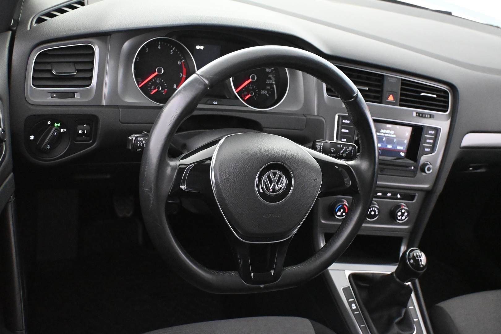 VOLKSWAGEN Golf 2015