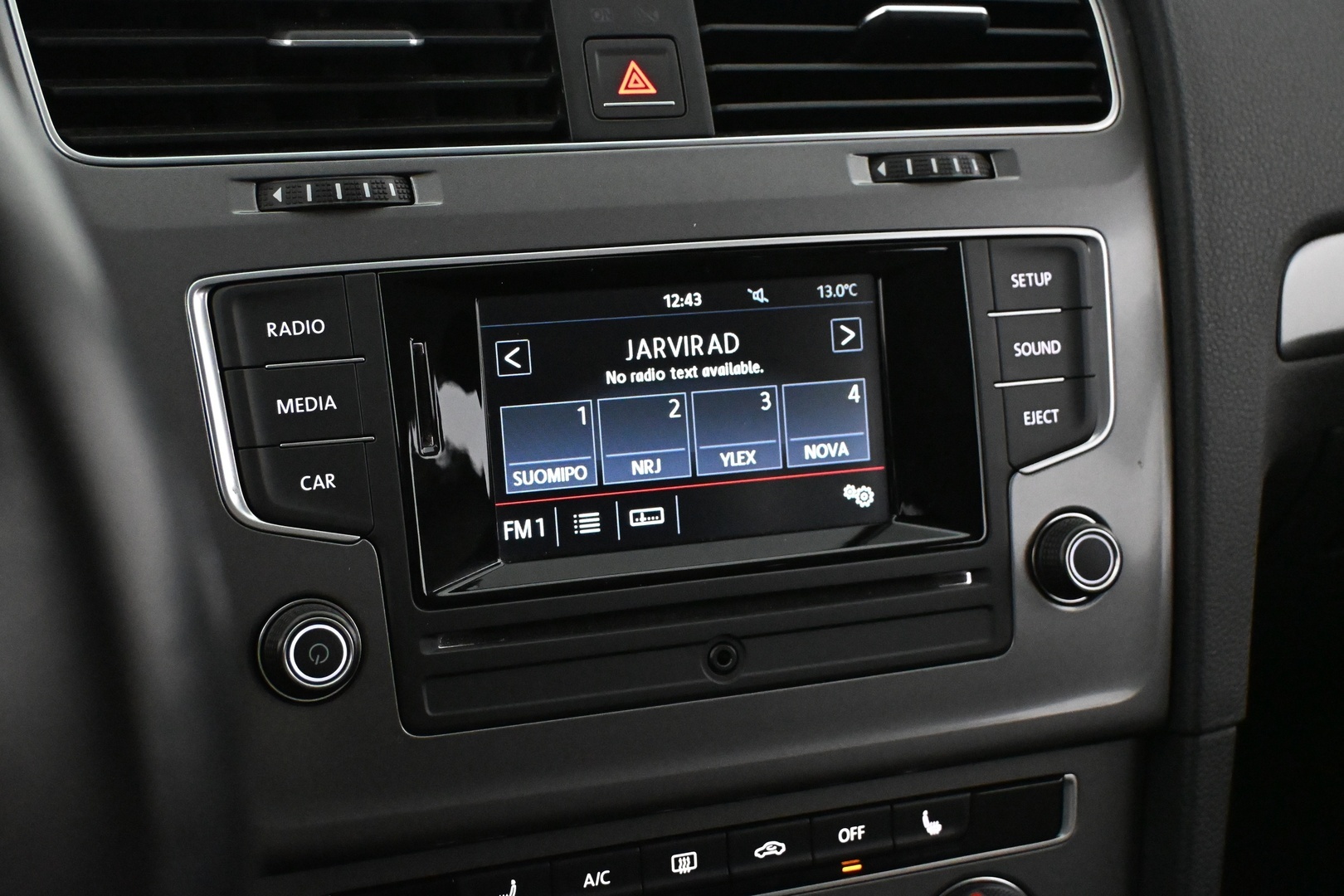 VOLKSWAGEN Golf 2015