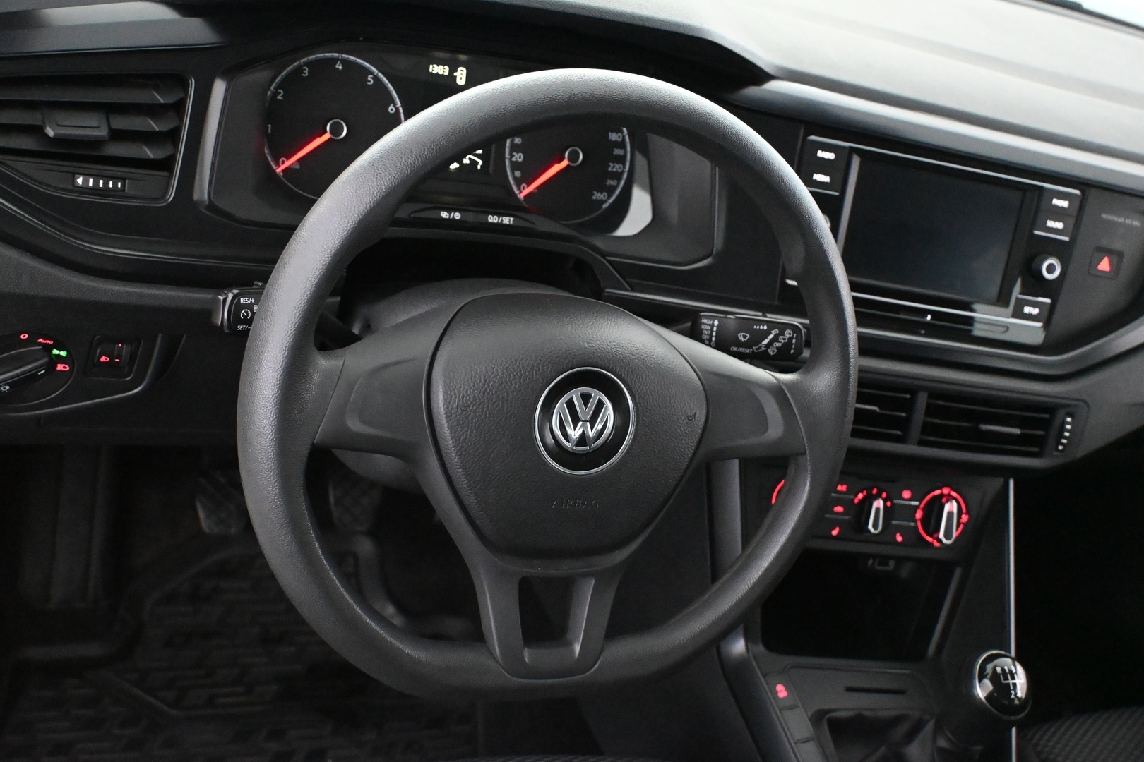 VOLKSWAGEN Polo 2018