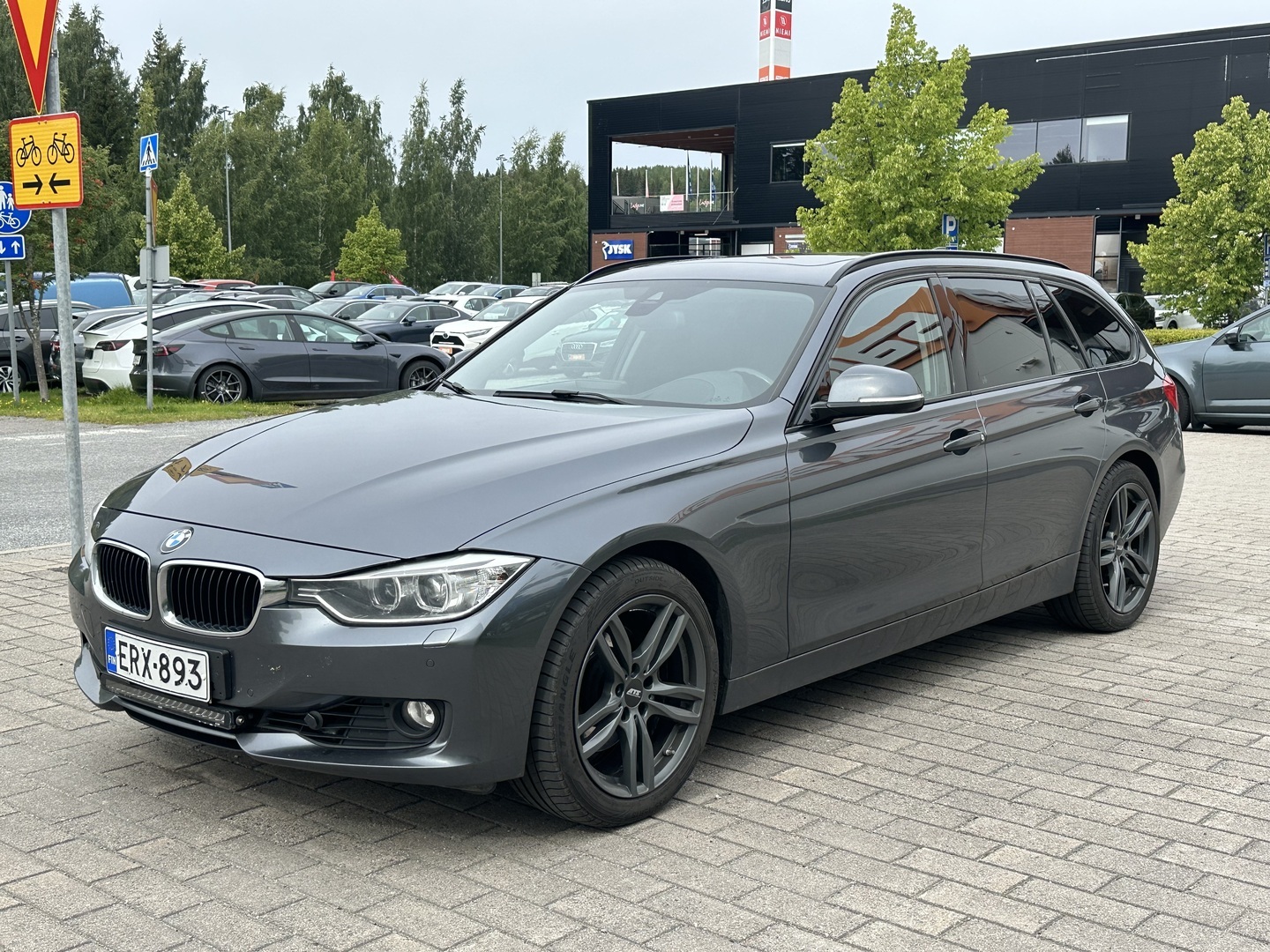 BMW 330 2014