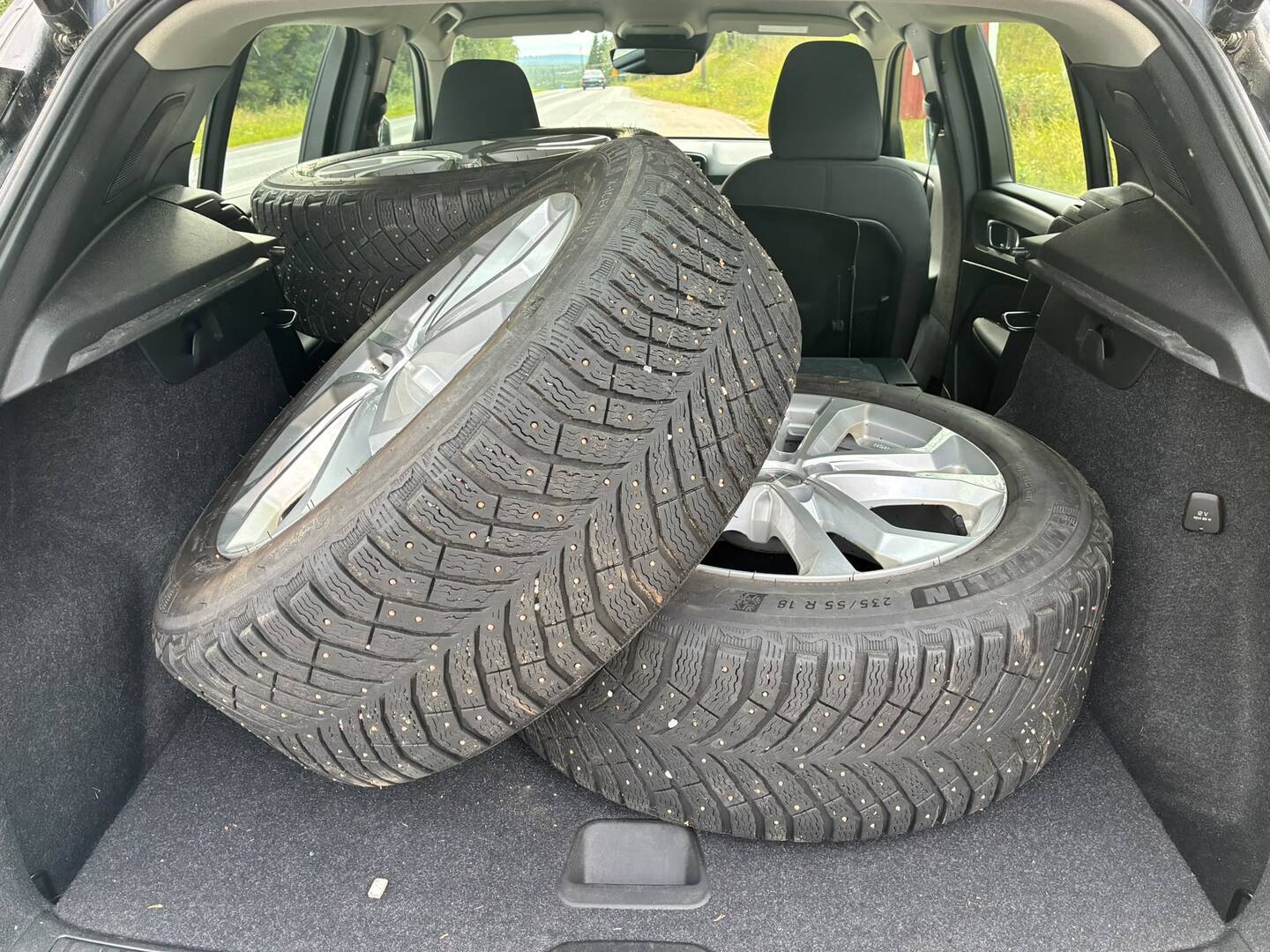 VOLVO XC40 2021