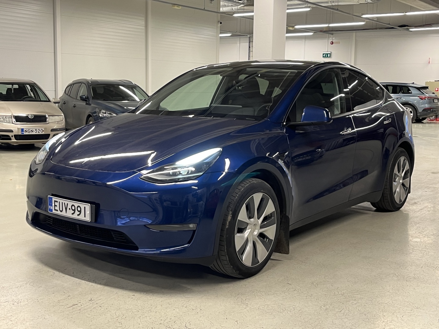 TESLA Model Y 2023