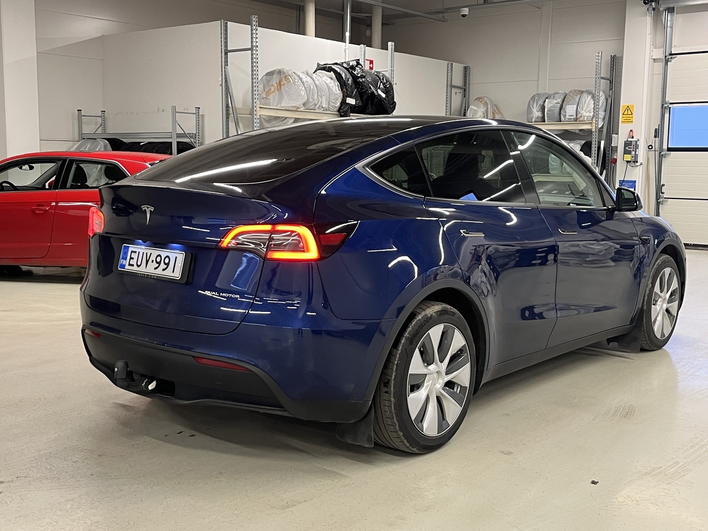 TESLA Model Y 2023