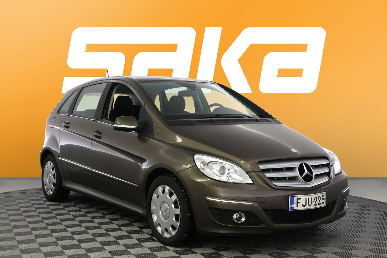 MERCEDES-BENZ B 2010