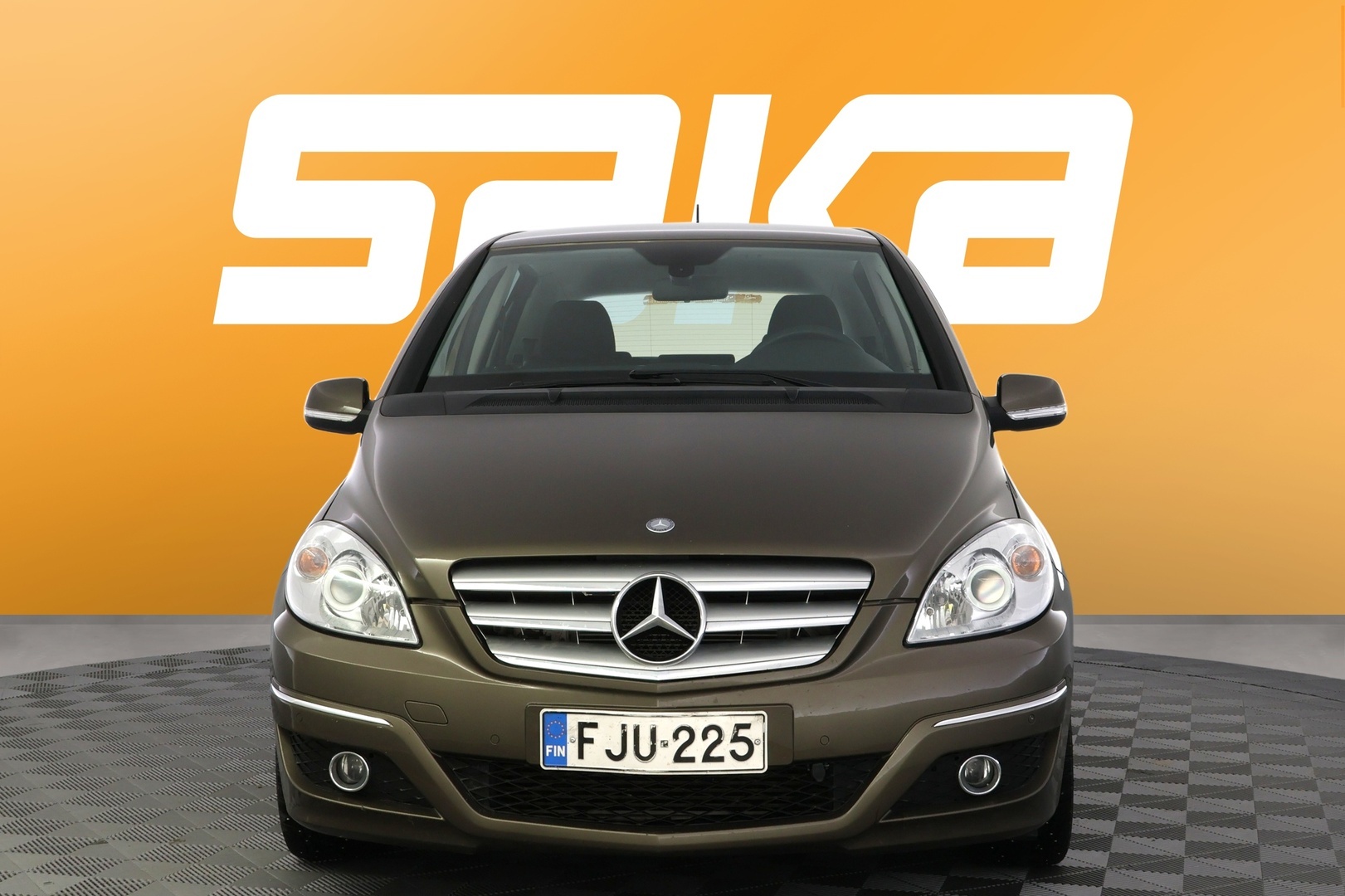 MERCEDES-BENZ B 2010