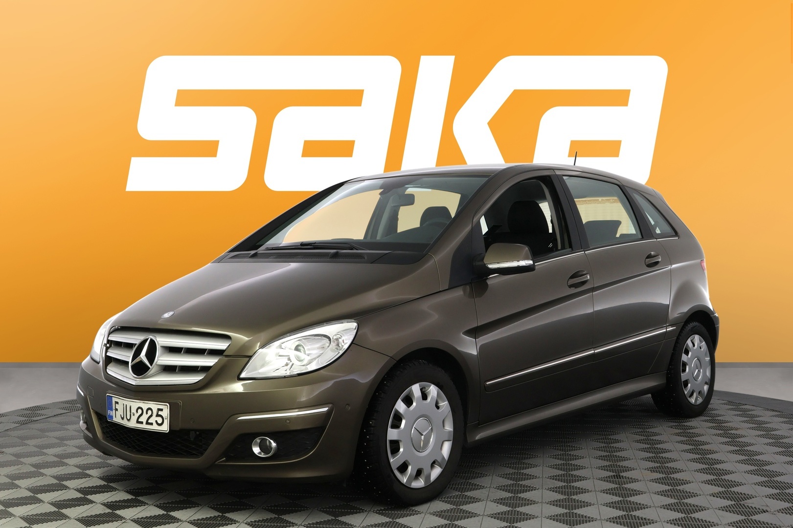 MERCEDES-BENZ B 2010