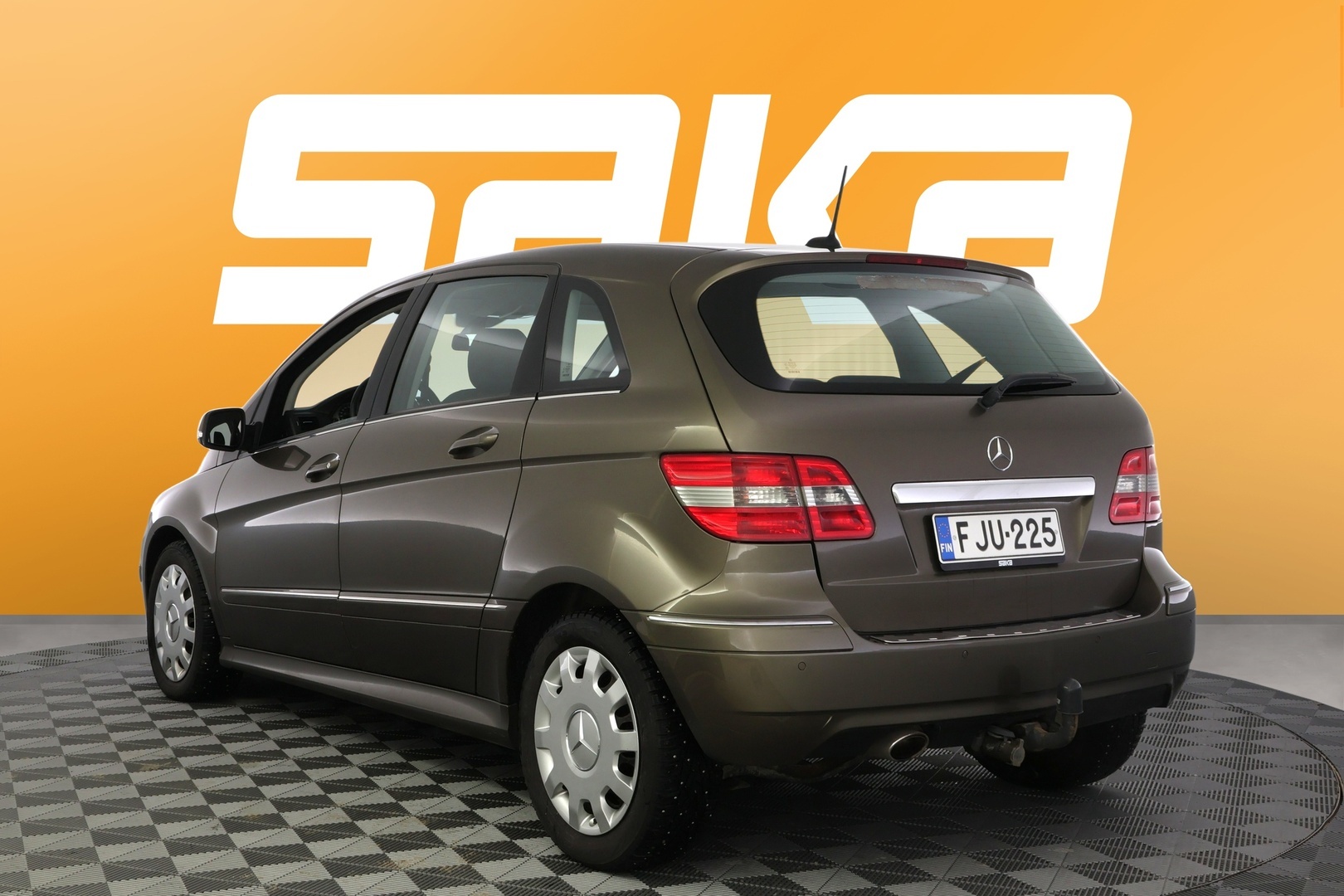 MERCEDES-BENZ B 2010