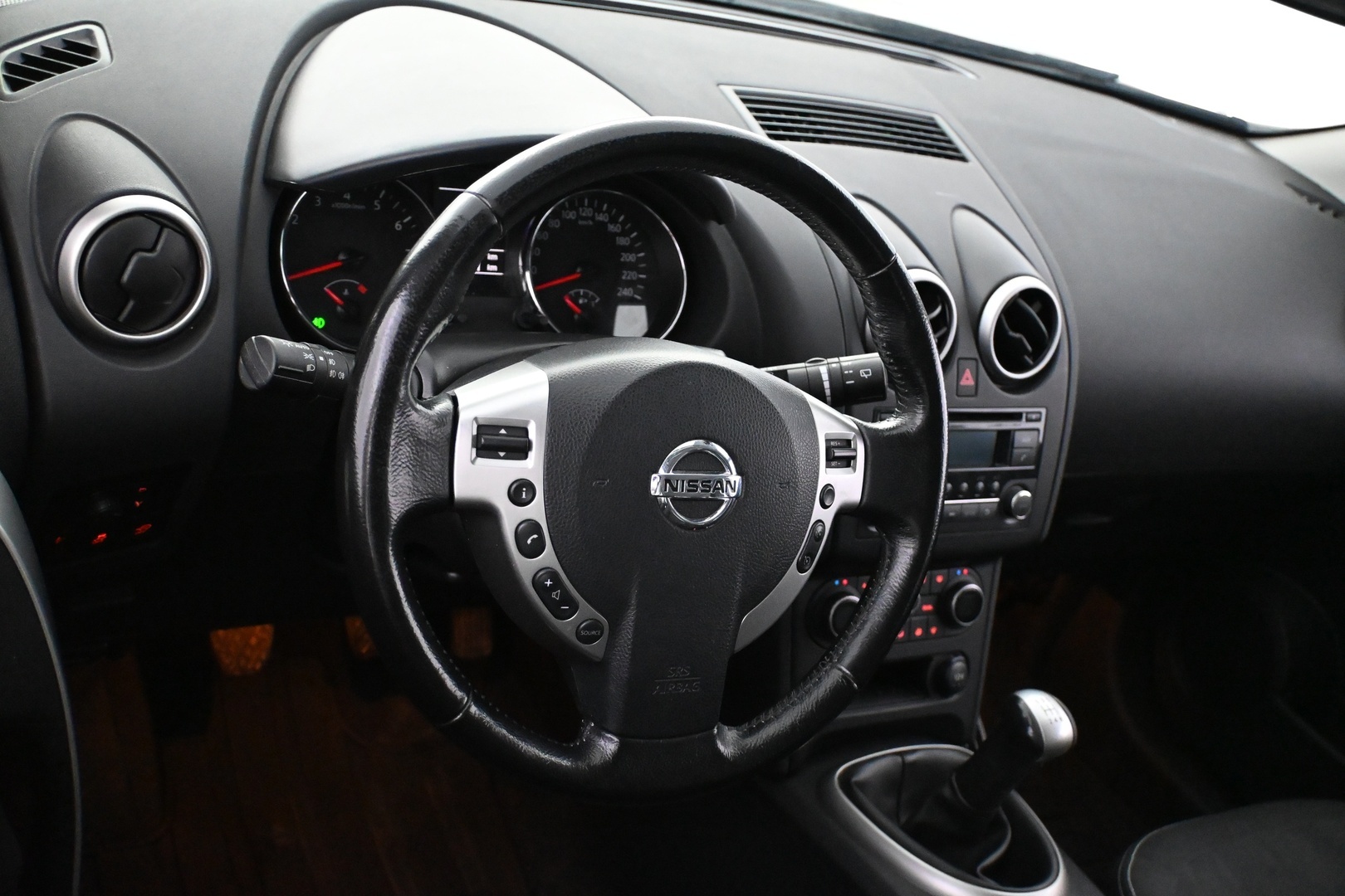 NISSAN Qashqai 2011