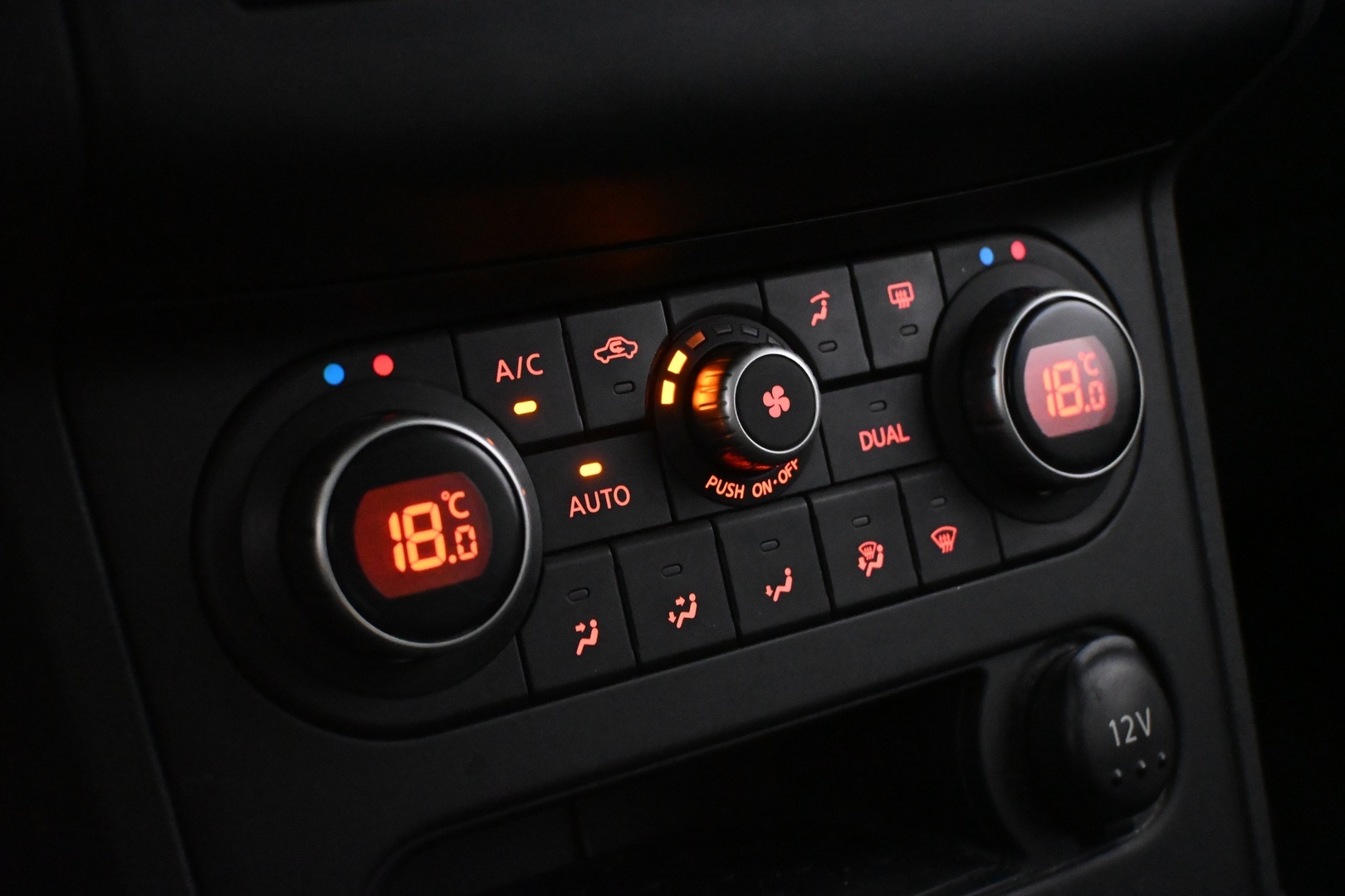 NISSAN Qashqai 2011
