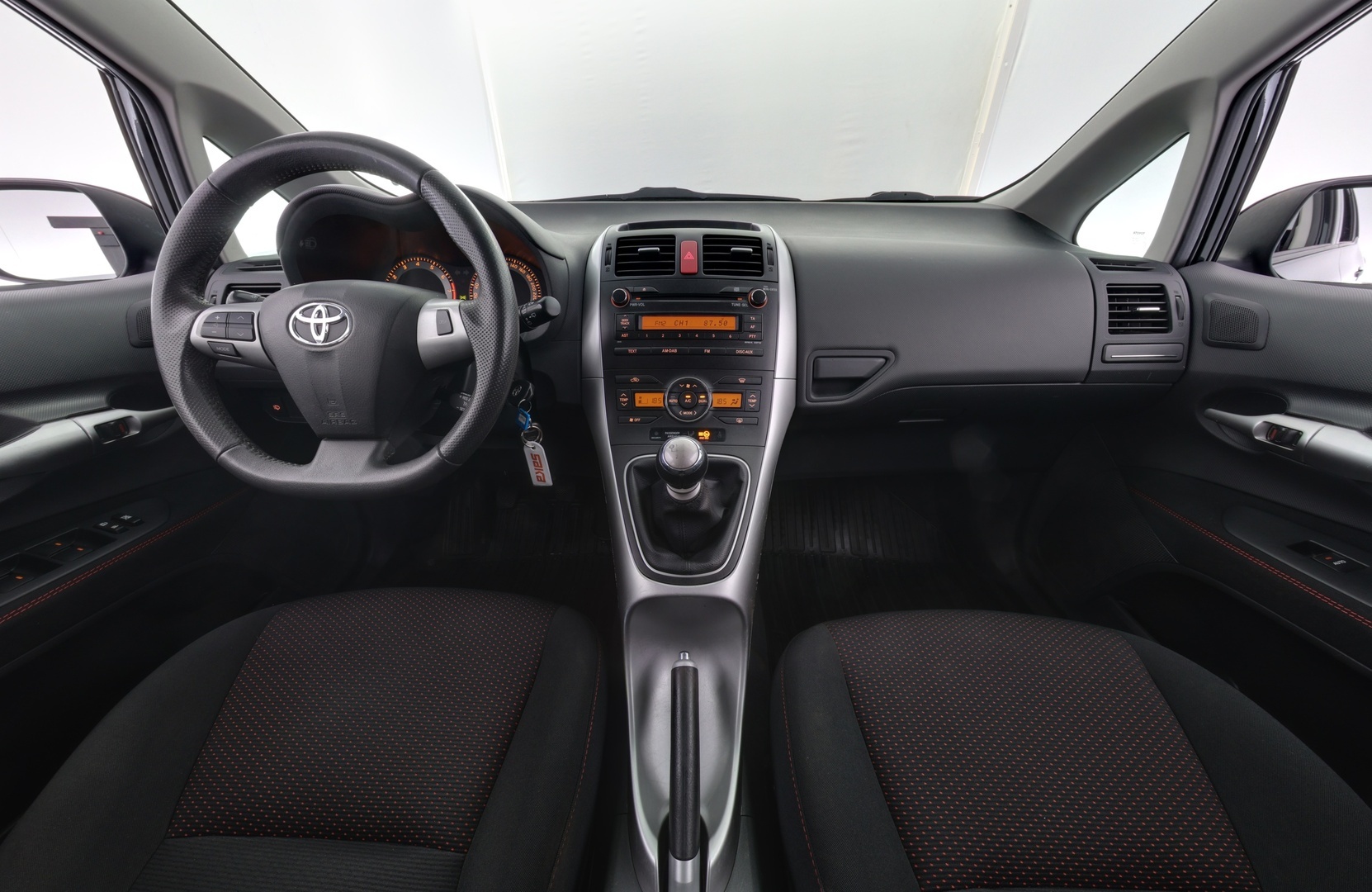 TOYOTA Auris 2012