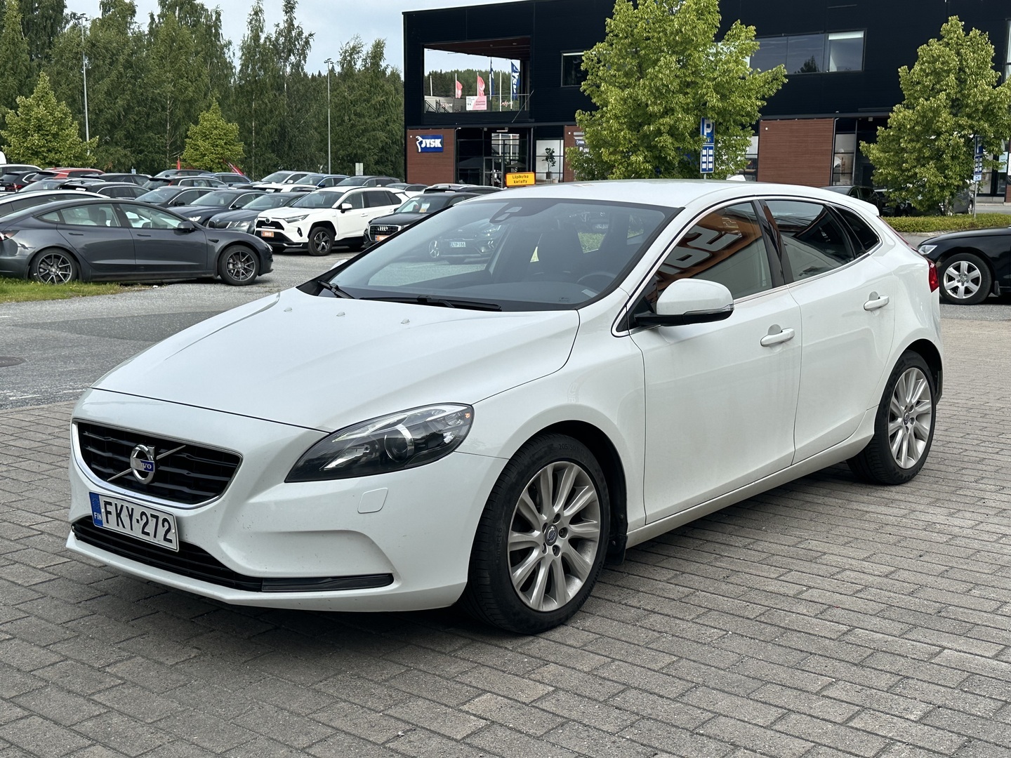 VOLVO V40 2013