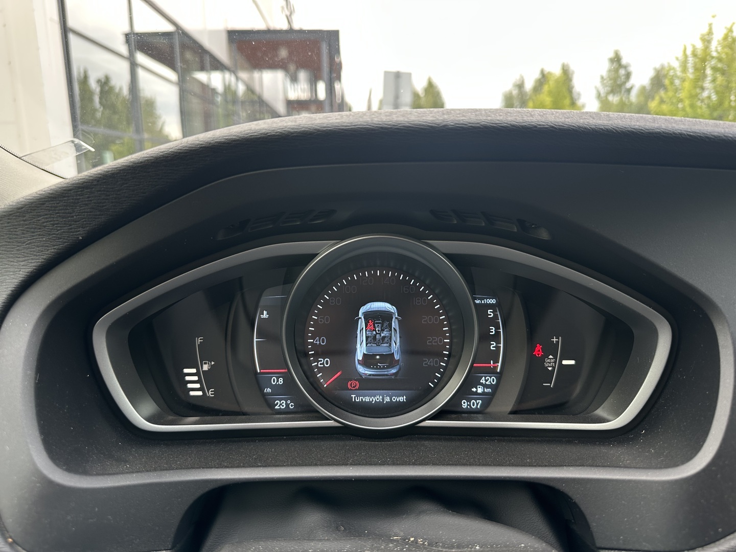 VOLVO V40 2013