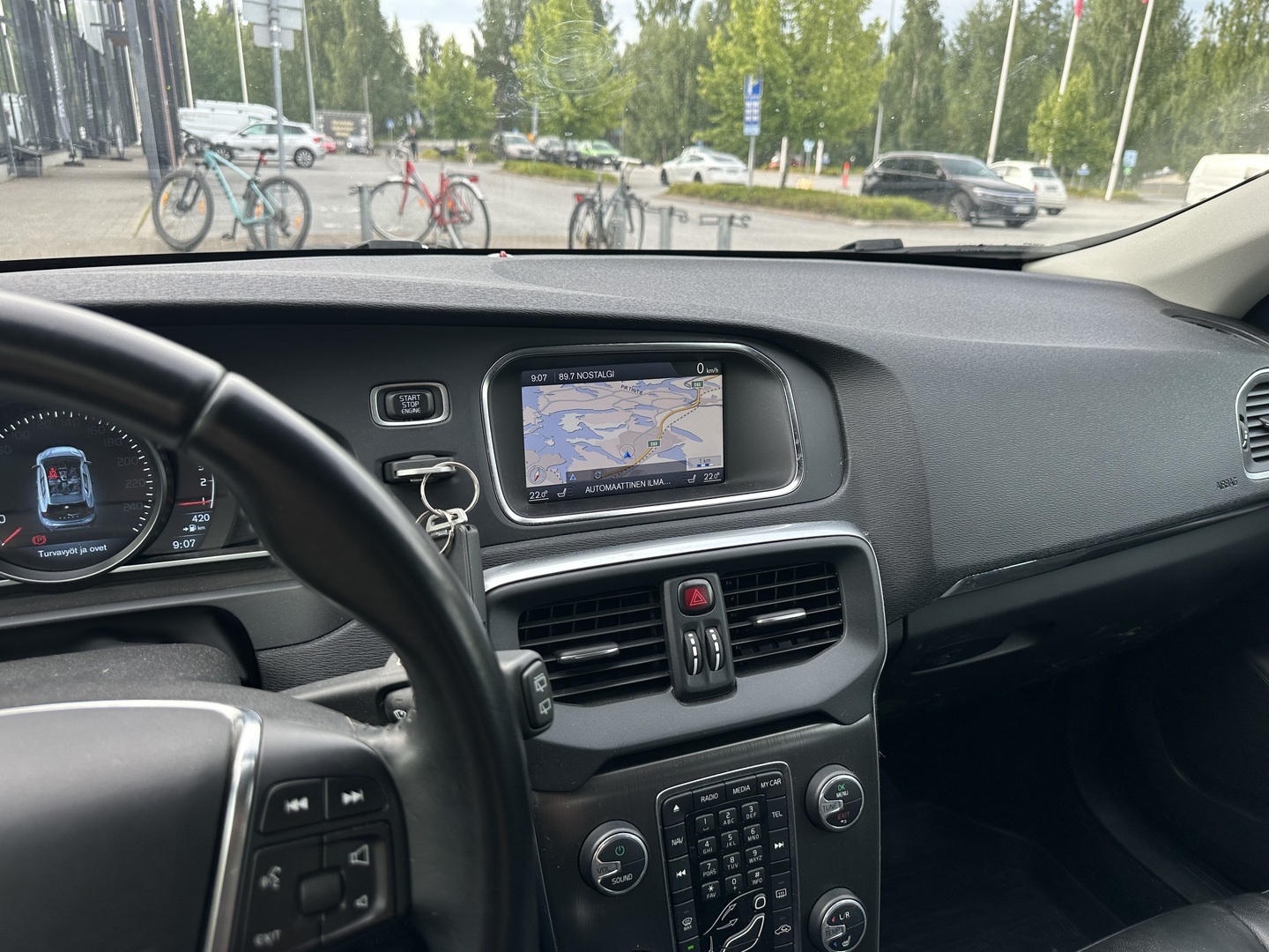 VOLVO V40 2013