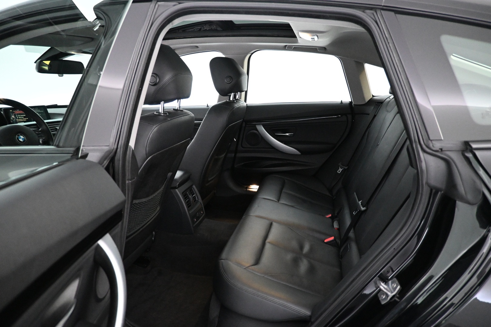 BMW 318 Gran Turismo 2014