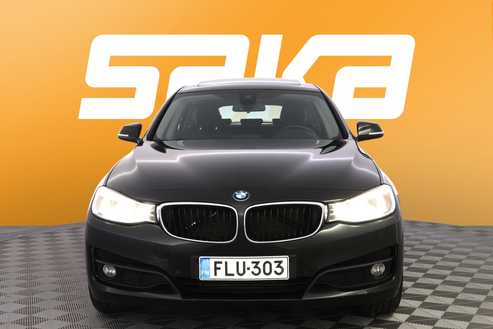BMW 318 Gran Turismo 2014