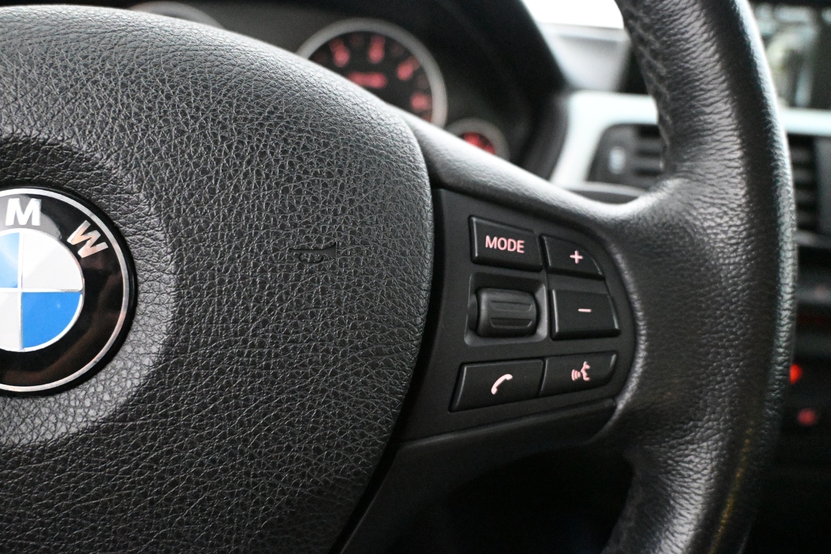 BMW 318 Gran Turismo 2014