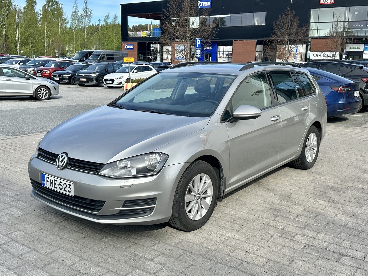VOLKSWAGEN Golf 2016