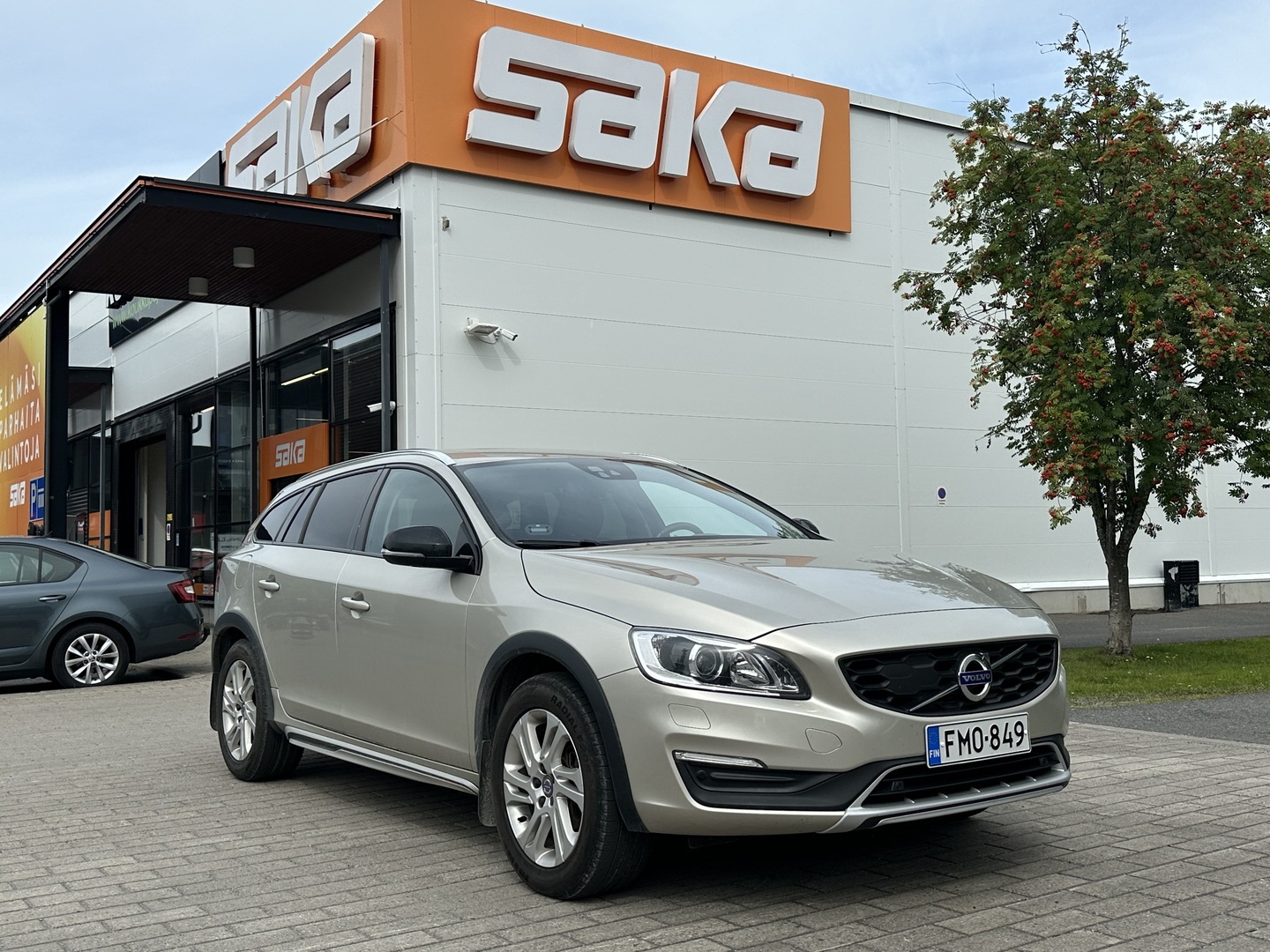 VOLVO V60 Cross Country 2017