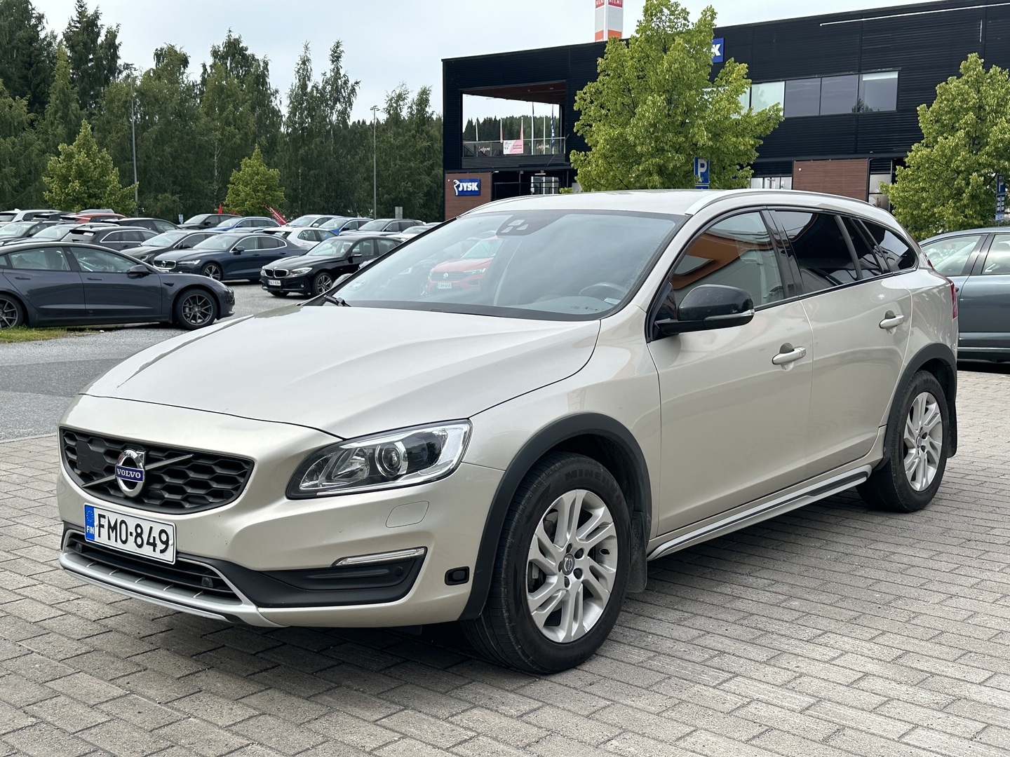VOLVO V60 Cross Country 2017