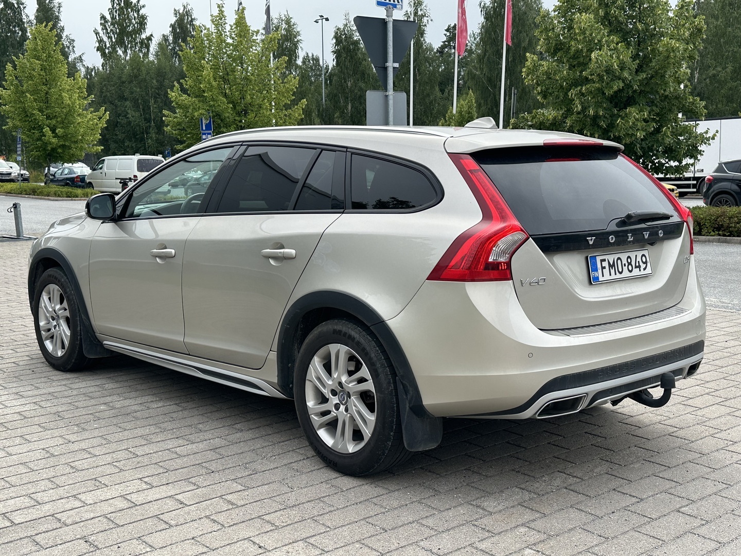 VOLVO V60 Cross Country 2017