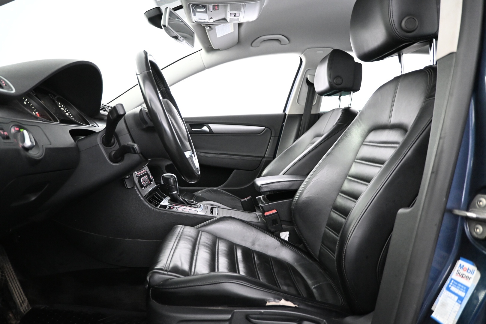 VOLKSWAGEN Passat 2012