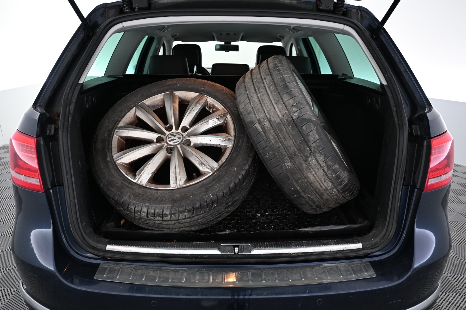 VOLKSWAGEN Passat 2012