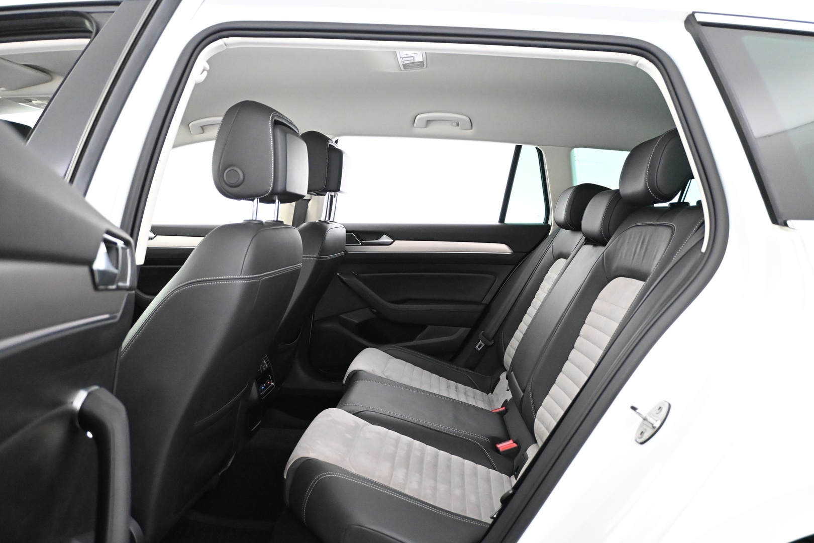 VOLKSWAGEN Passat 2019