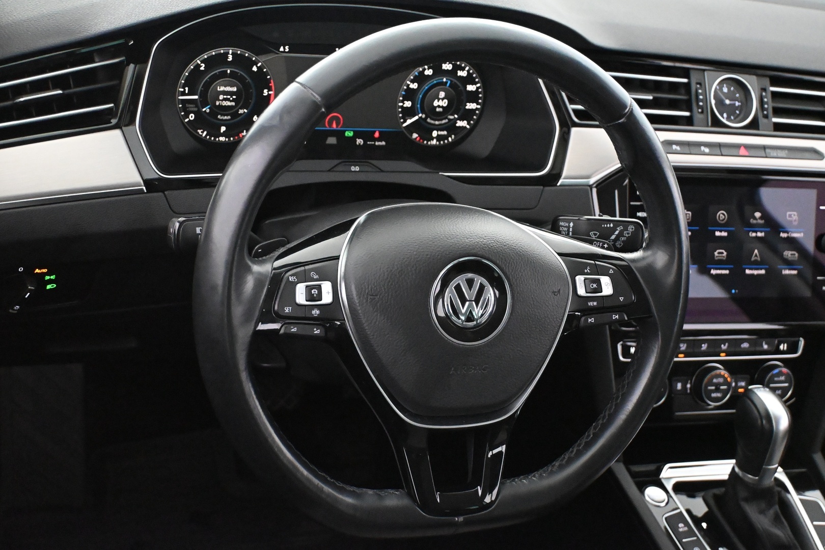 VOLKSWAGEN Passat 2019