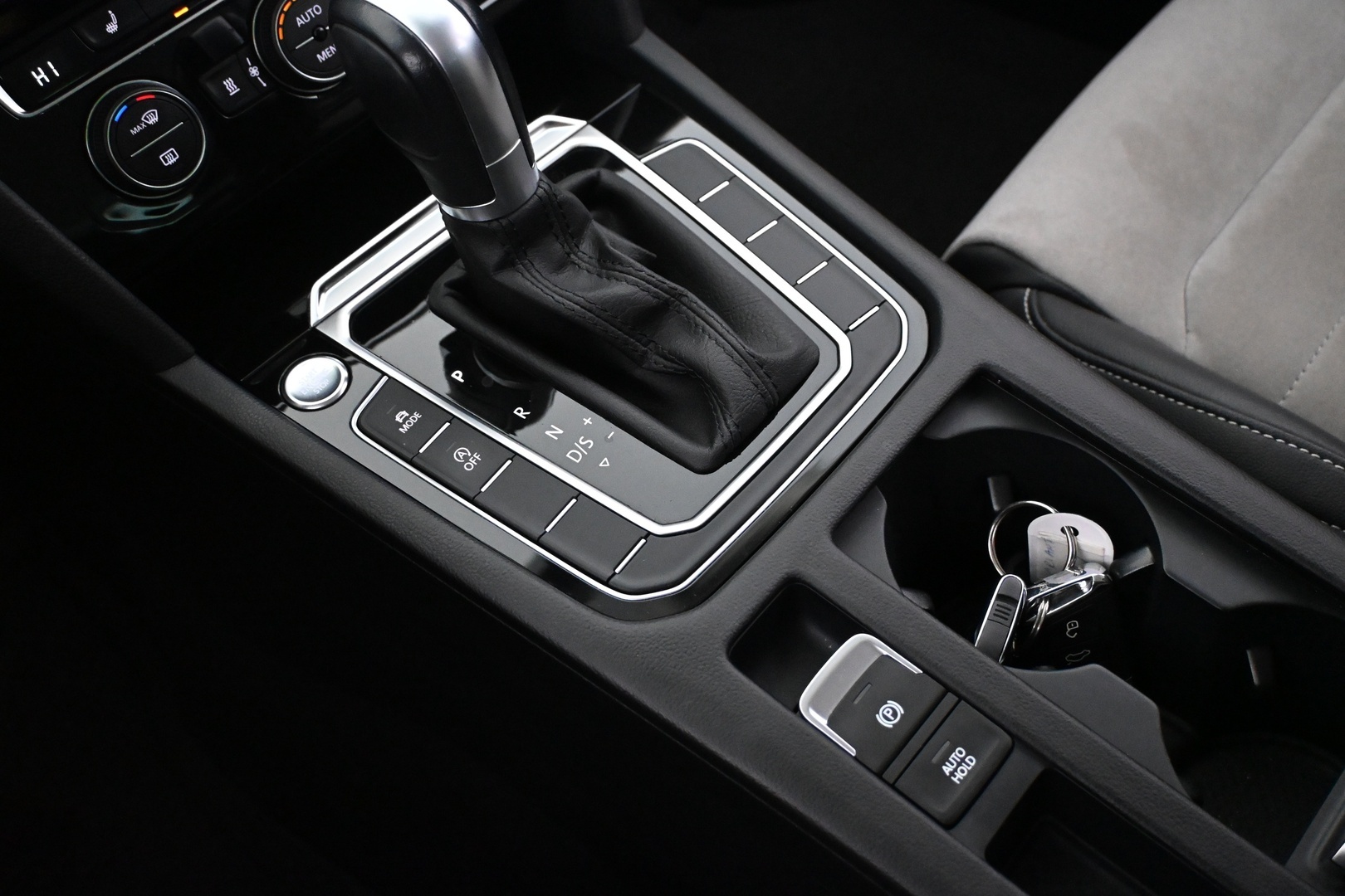 VOLKSWAGEN Passat 2019