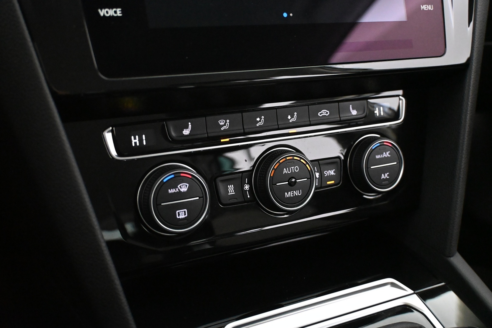 VOLKSWAGEN Passat 2019