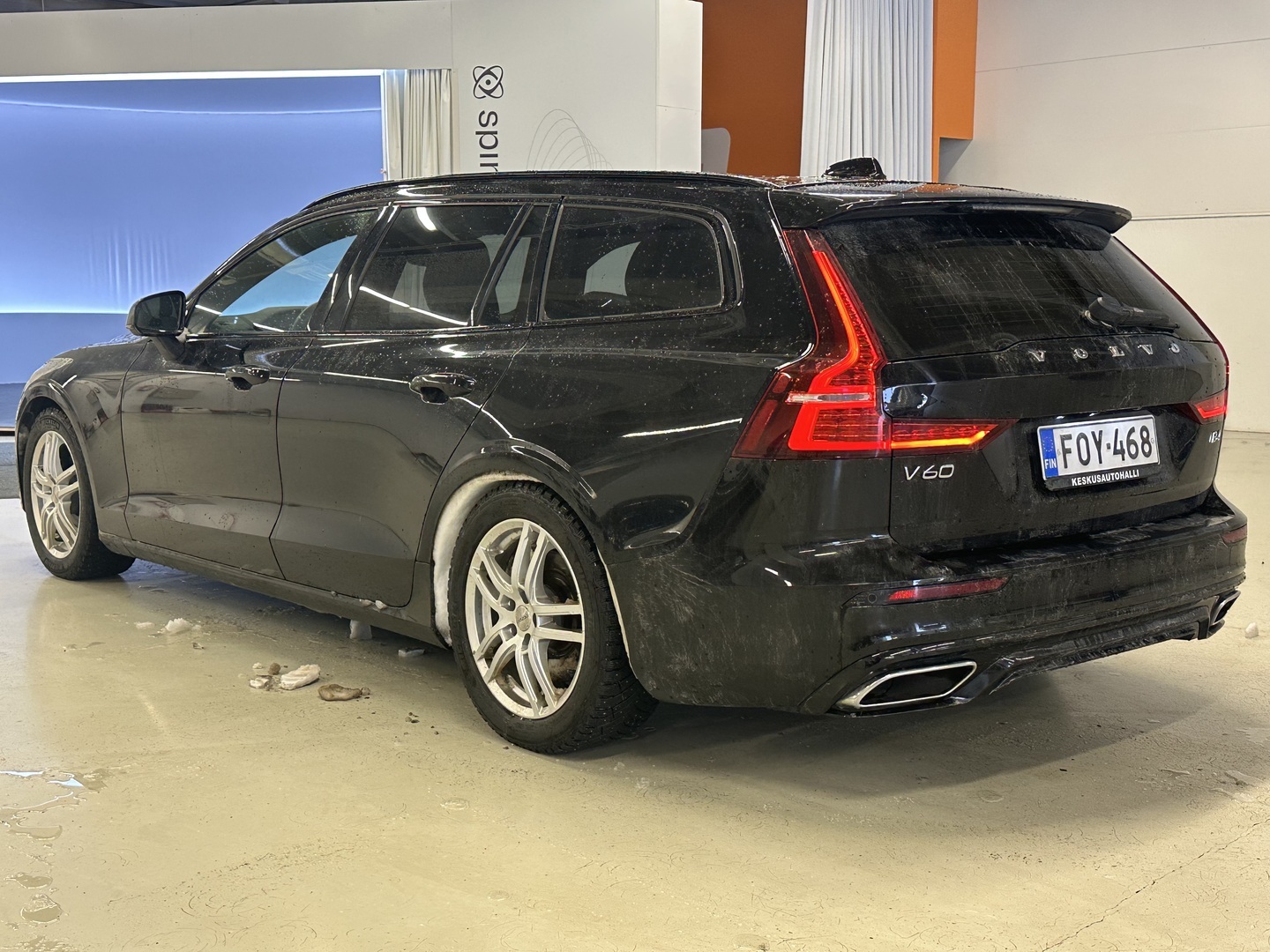 VOLVO V60 2022