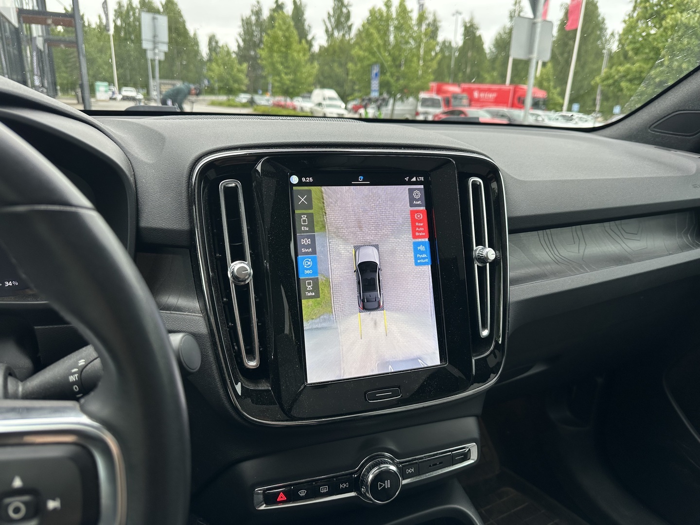 VOLVO C40 2023