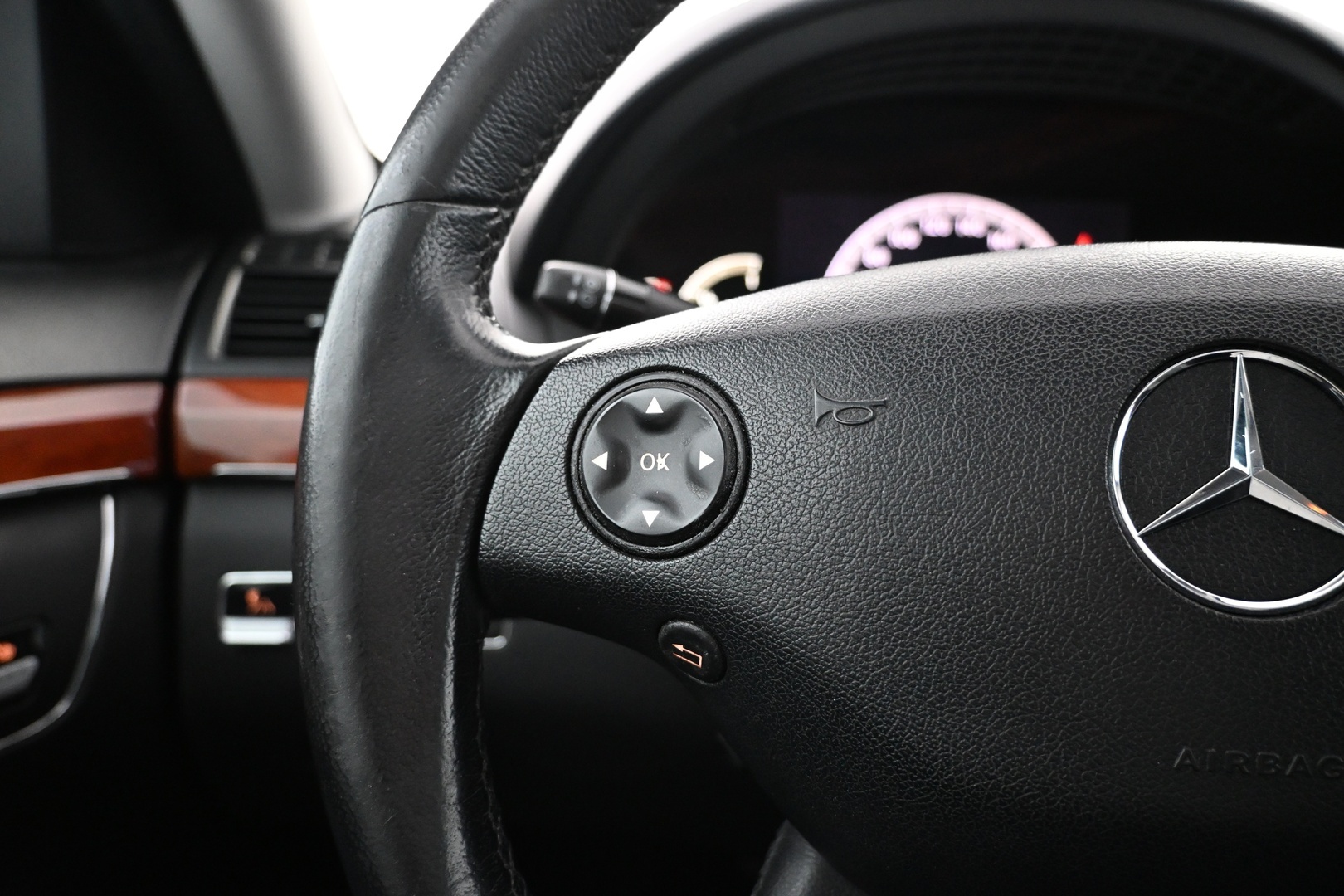 MERCEDES-BENZ S 2008