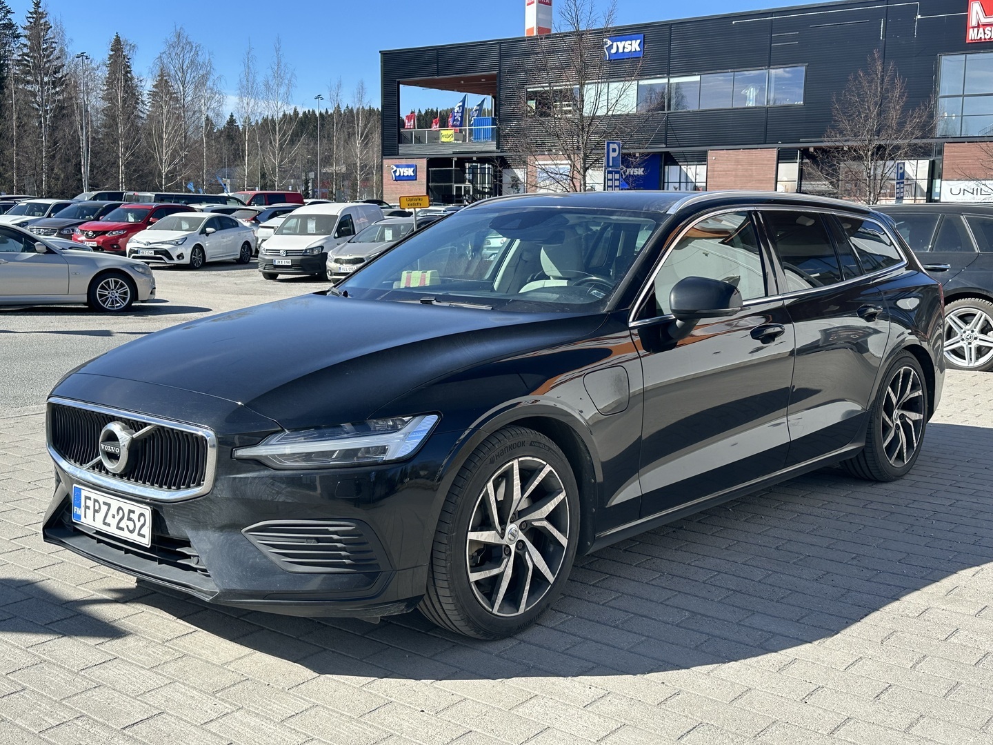 VOLVO V60 2020