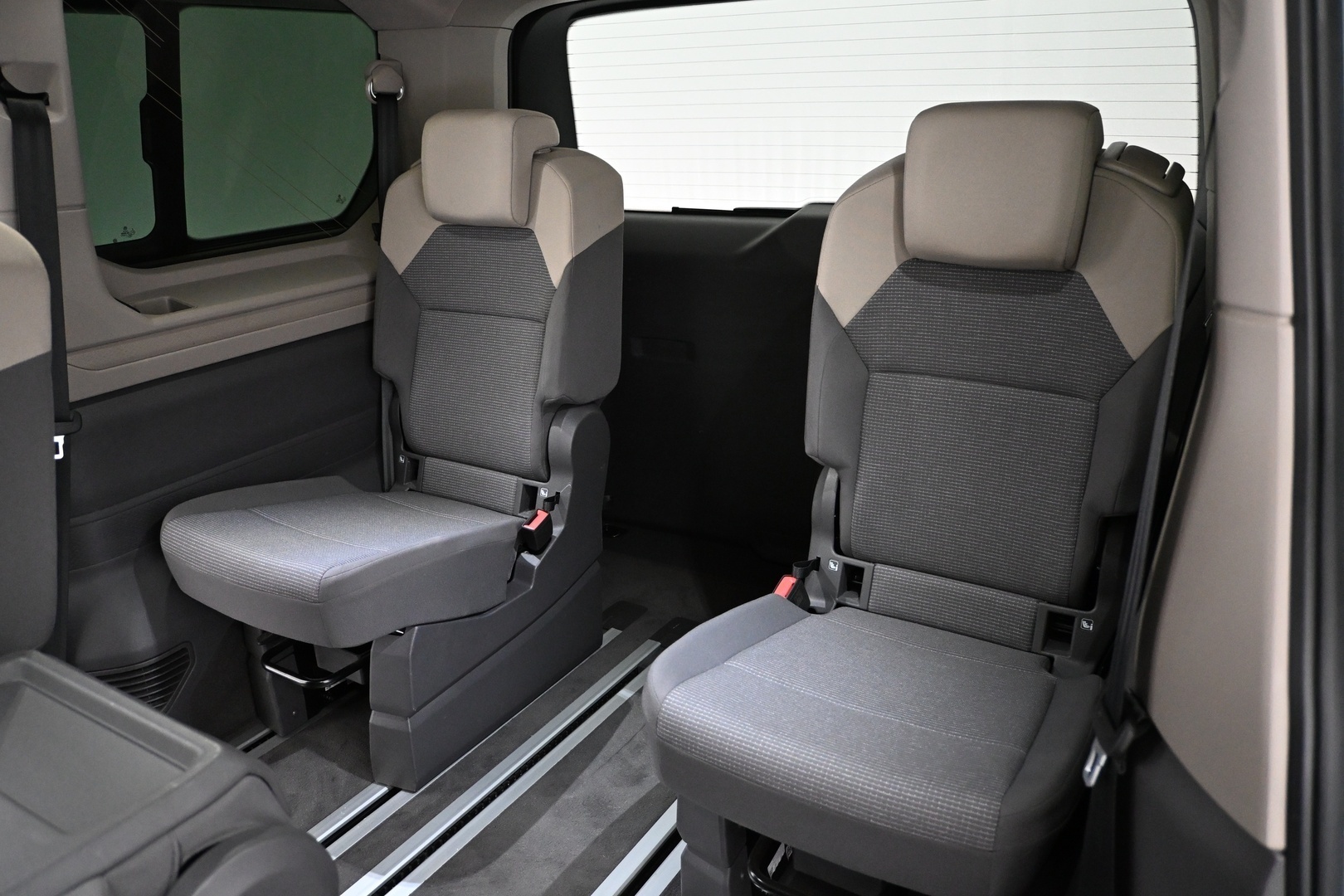 VOLKSWAGEN Multivan 2023