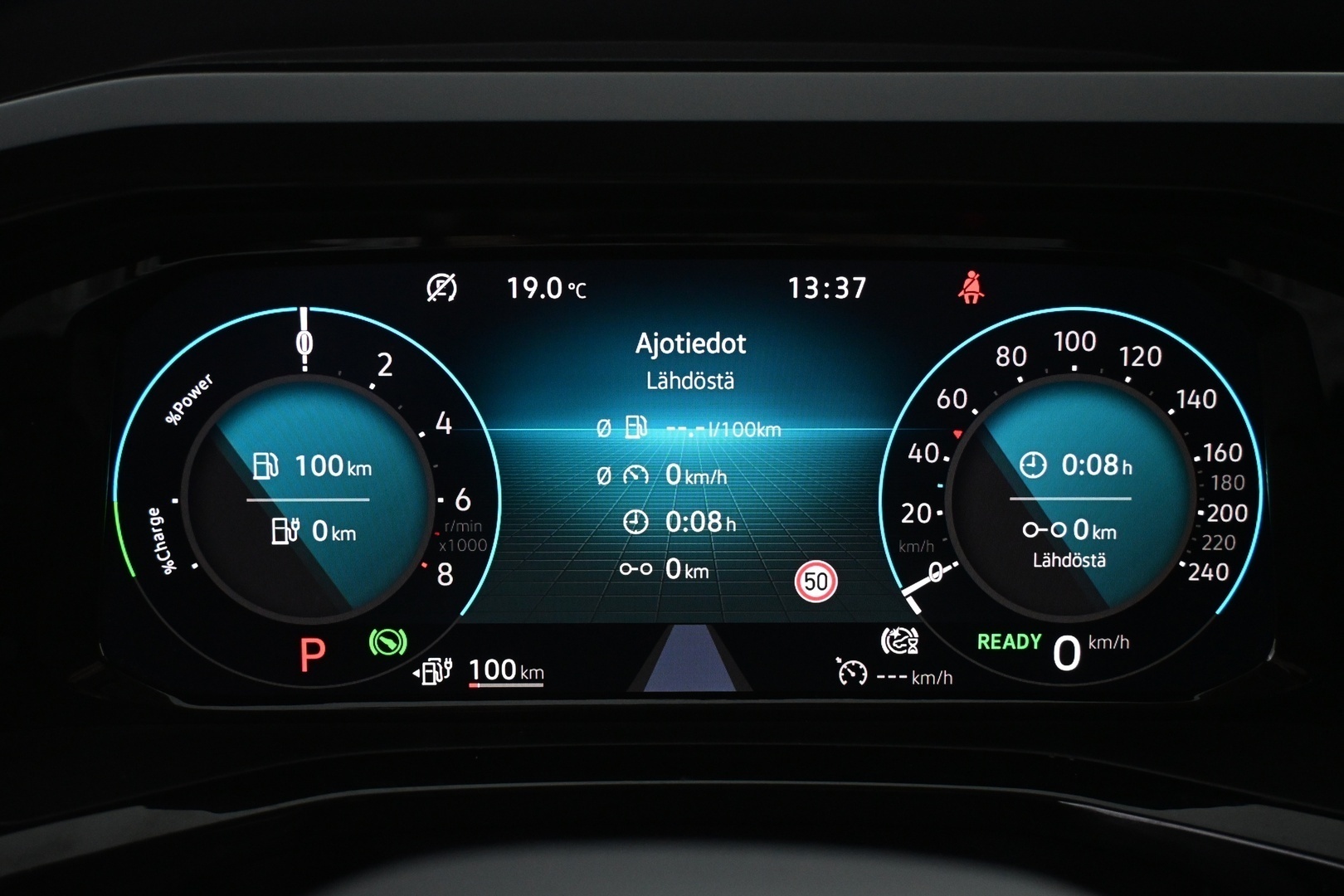 VOLKSWAGEN Multivan 2023