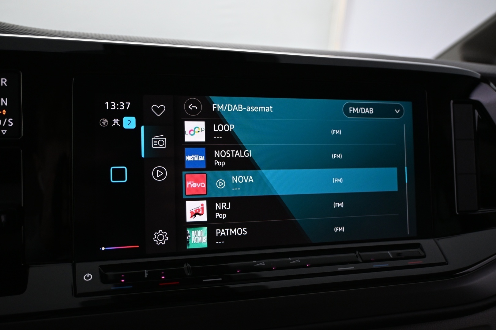 VOLKSWAGEN Multivan 2023