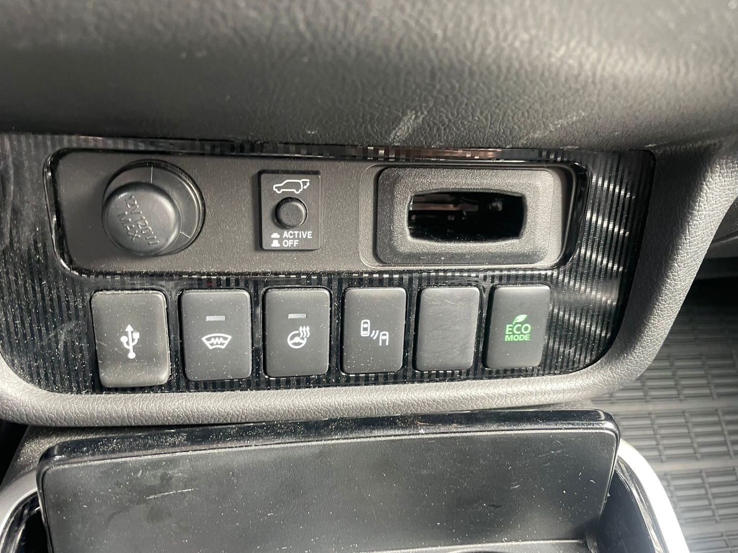 MITSUBISHI OUTLANDER PHEV 2020