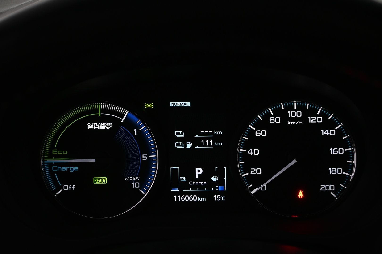 MITSUBISHI OUTLANDER PHEV 2020