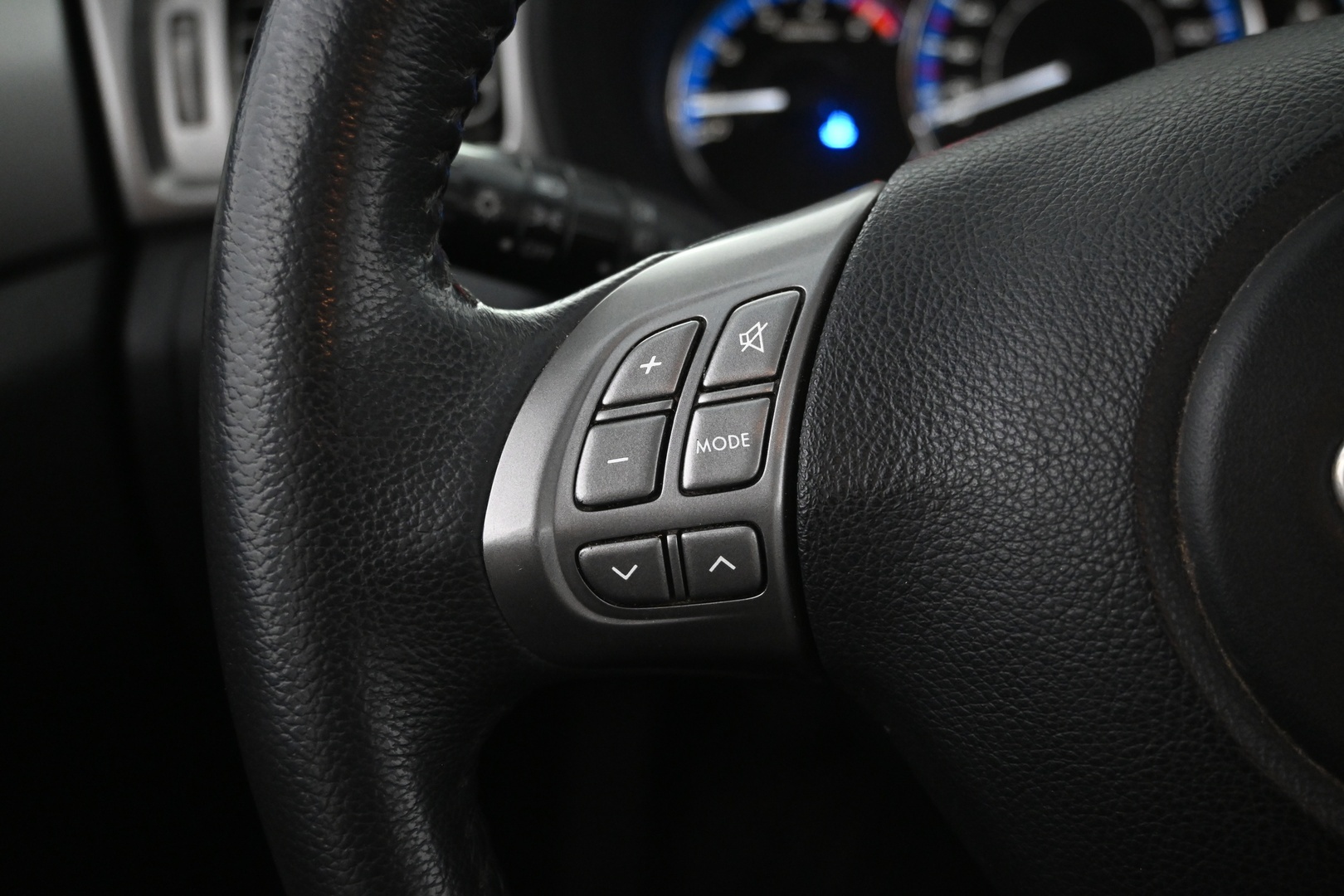 SUBARU Forester 2010