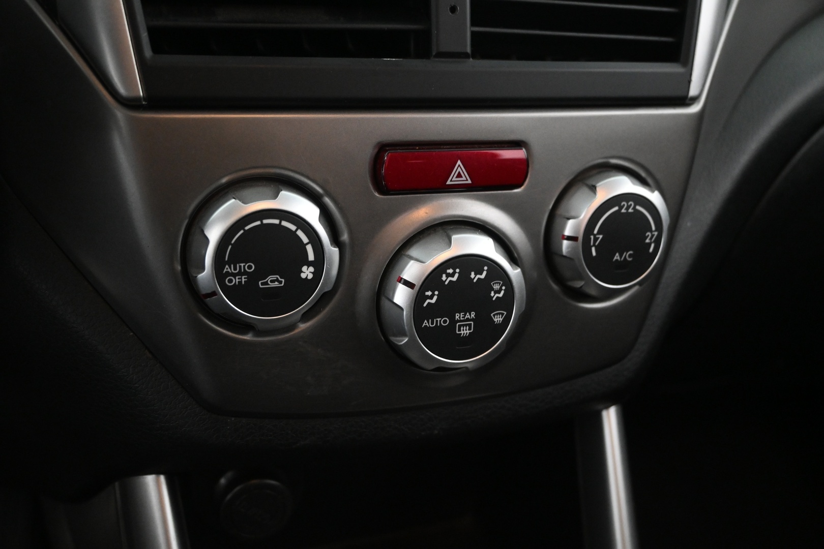 SUBARU Forester 2010