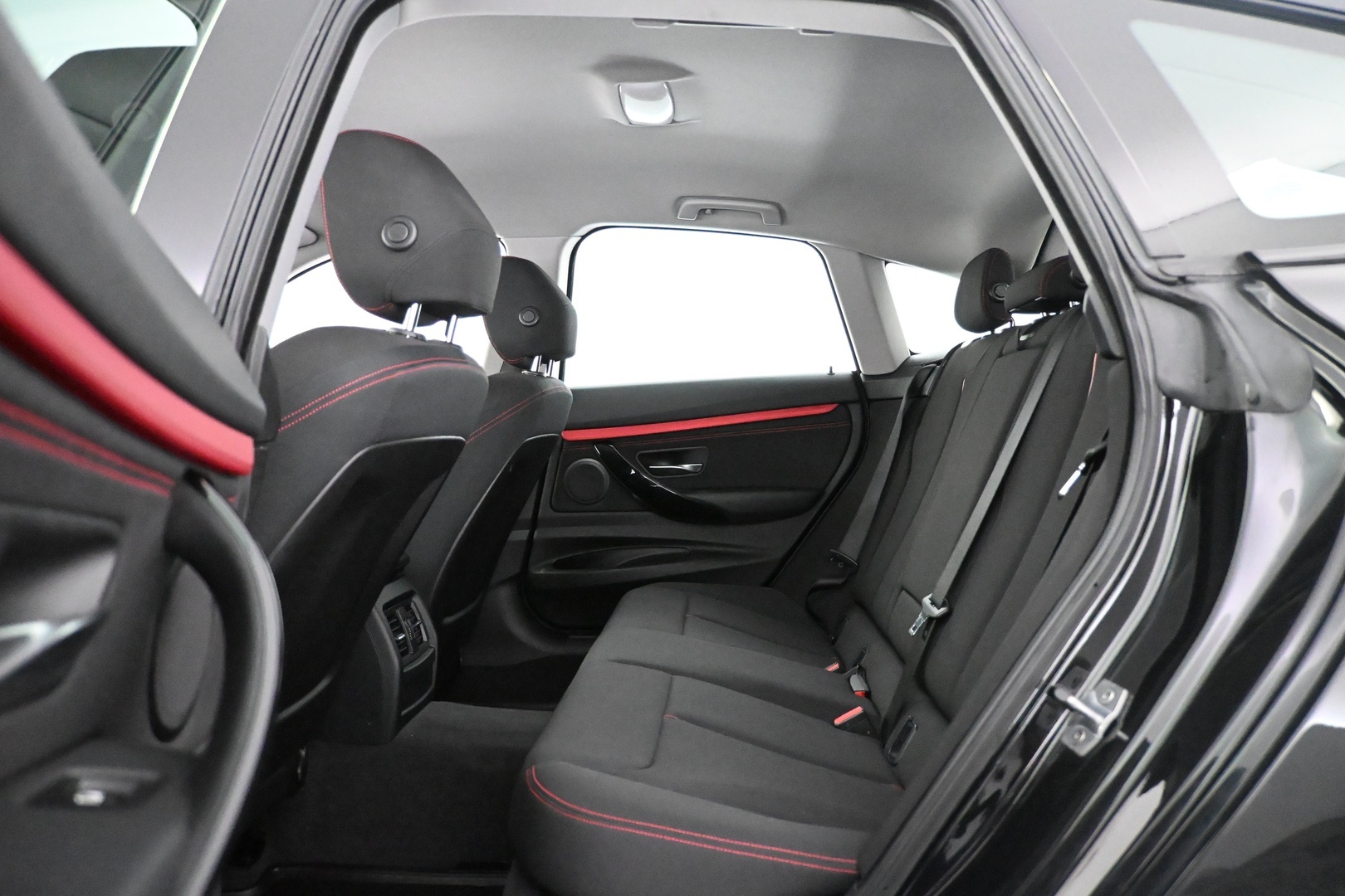 BMW 318 Gran Turismo 2014