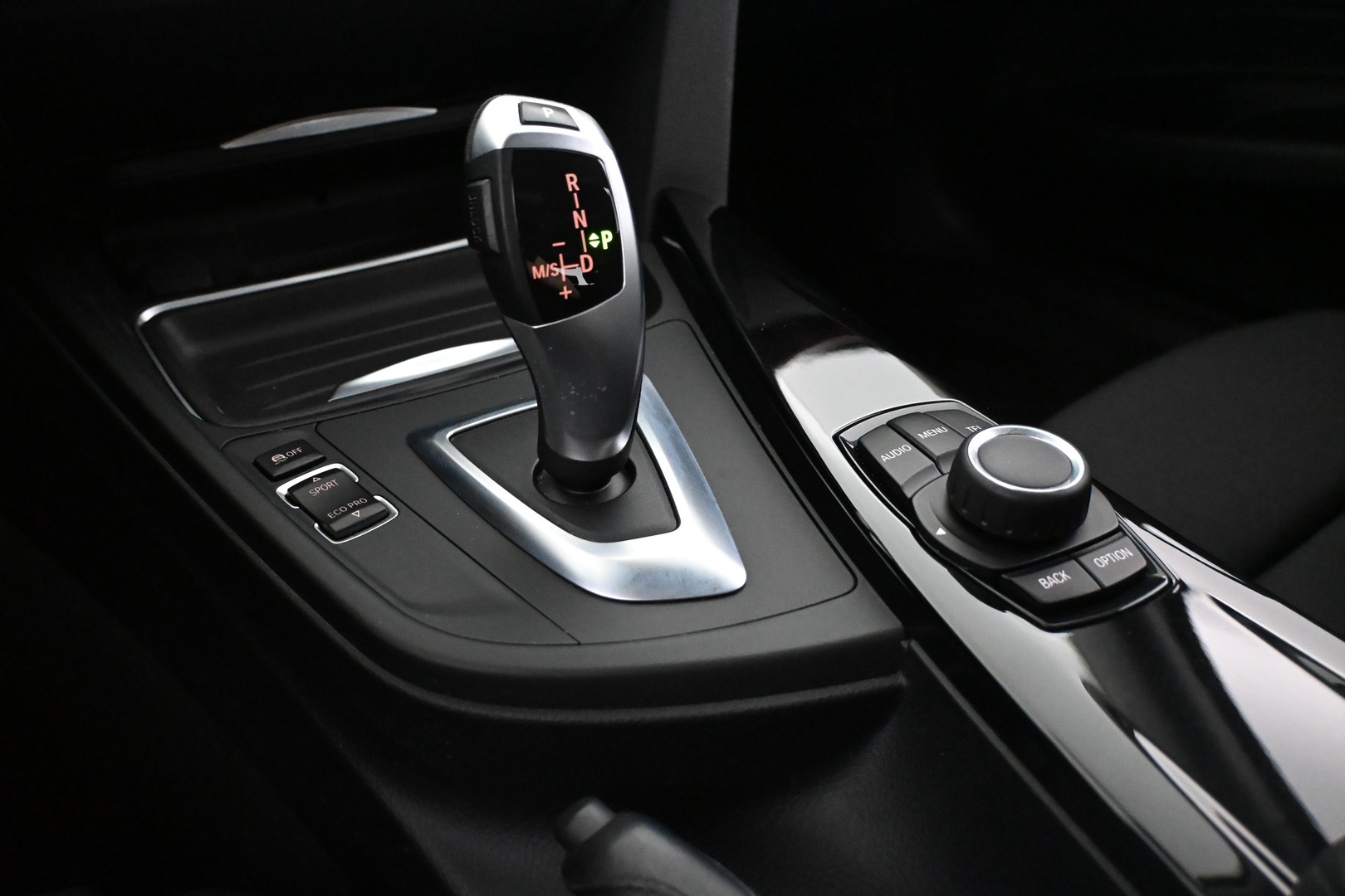 BMW 318 Gran Turismo 2014