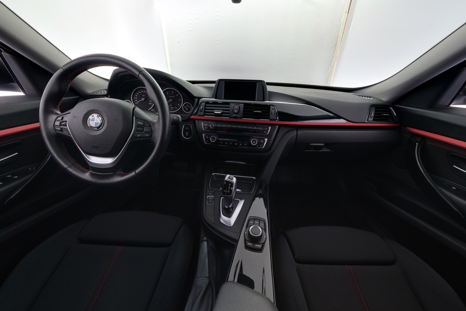 BMW 318 Gran Turismo 2014